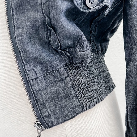 Black jacket - Picture 12 of 16